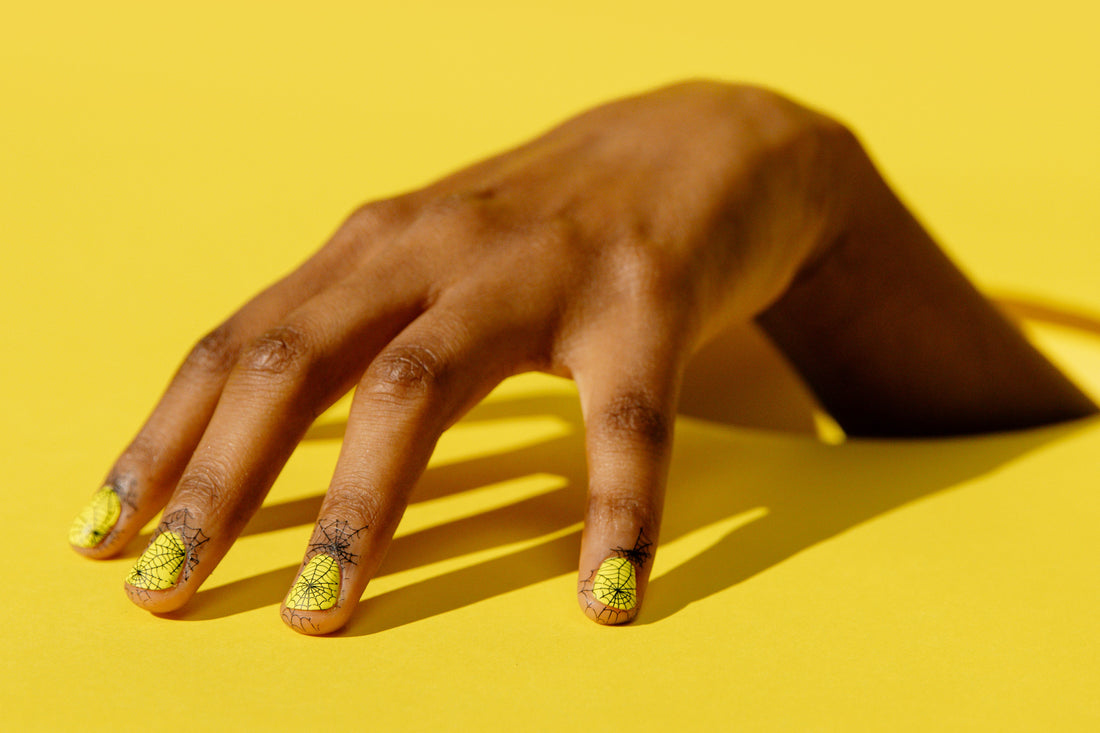 What can I use instead of foil glue? And Other Nail Art Alternatives